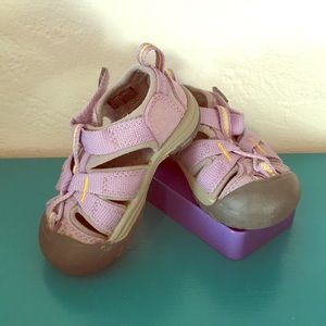 Keen - Size 5 - Toddler Hiking Shoe - Light Purple